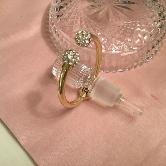 NWOT INC (Macy’s brand) Goldtone and Crystal Ball Bracelet - Picture 3 of 8